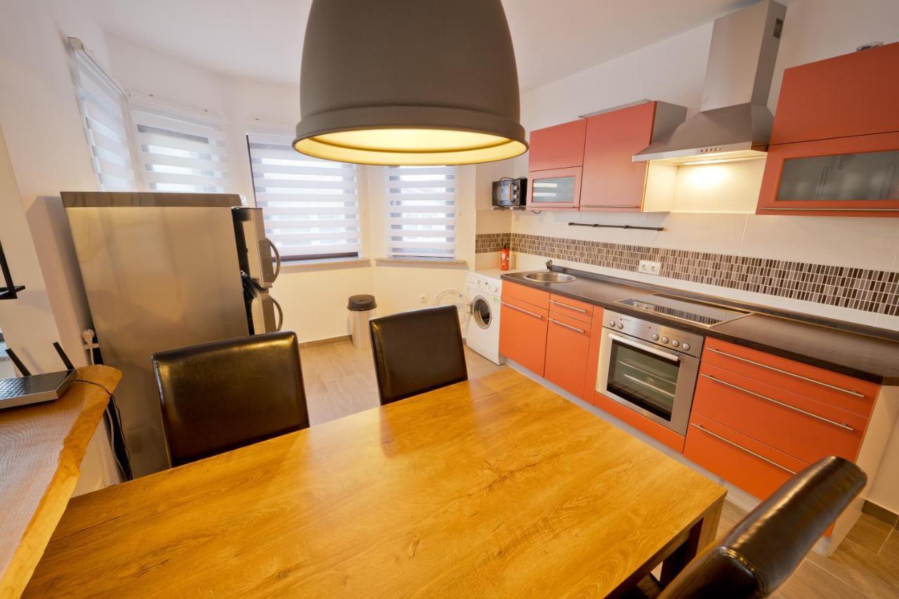 Twins Markovic Apartman *