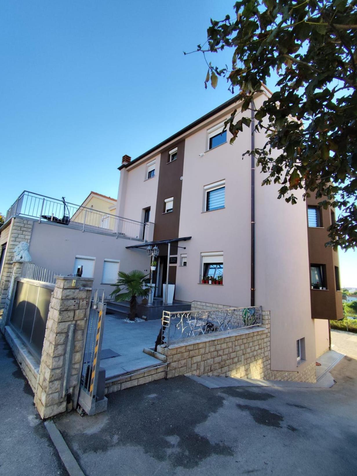 Twins Markovic Apartman Pula